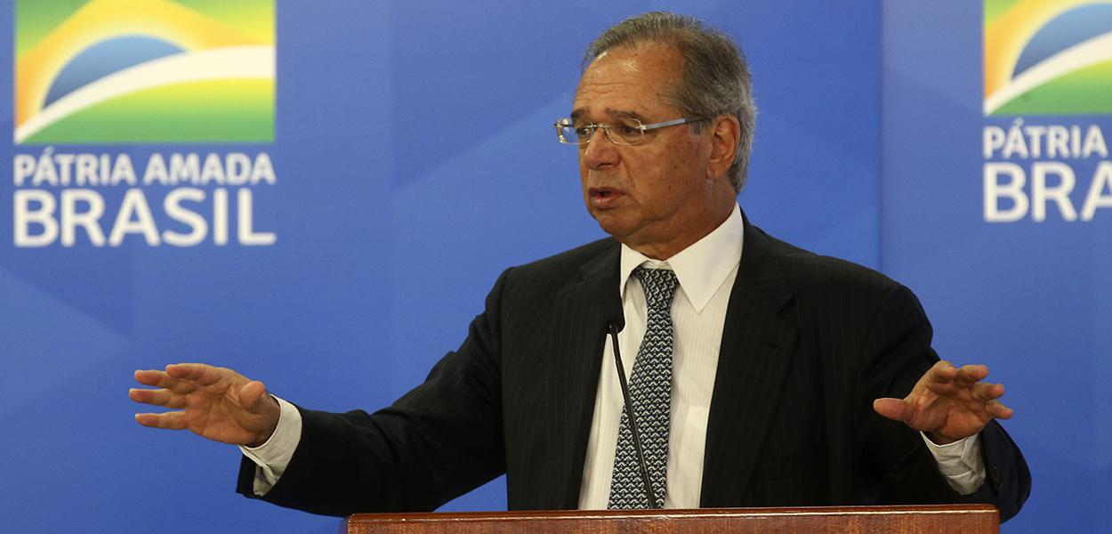 Guedes quer tirar exclusividade do FGTS da Caixa e repassá-lo aos bancos privados